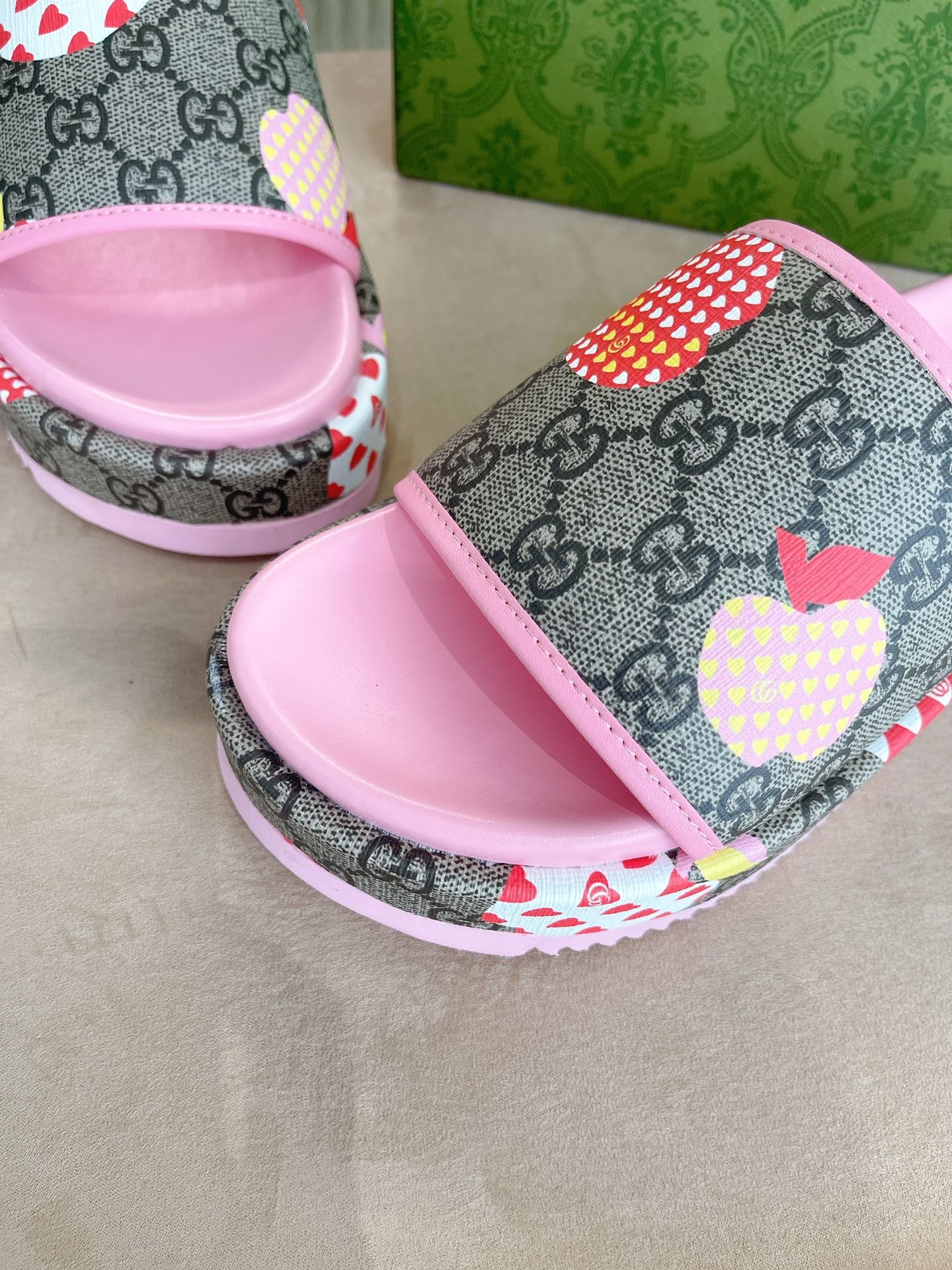 (1:1 replica) Gucci GG Blooms Supreme Floral Slide Sandal By Canvas Fabric Pink For Women GG