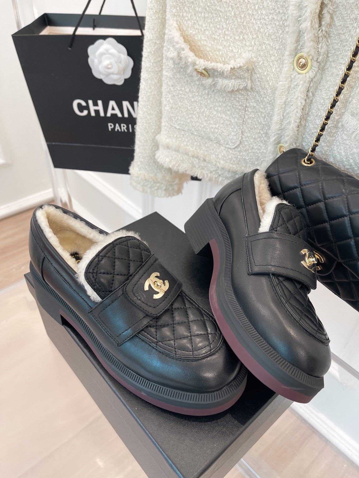 (1:1 replica) Chanel Women s Loafers With Lining Black For Women