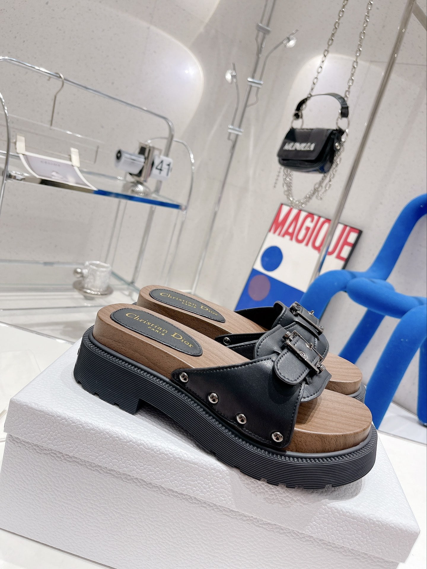 (1:1 replica) Christian Dior Women s Diorquake Slide Black For Women CD