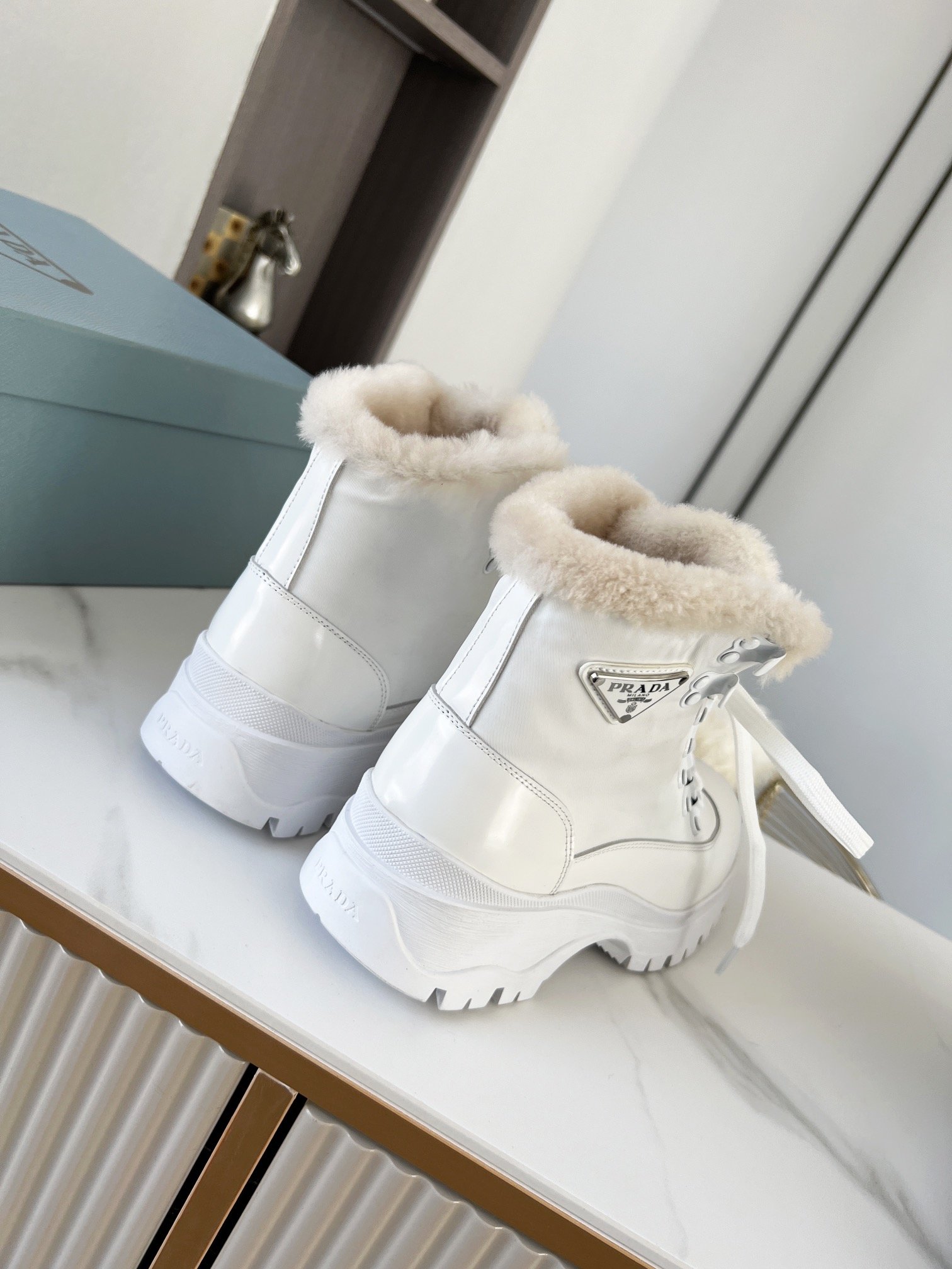 (1:1 replica) Prada Shearling High-Top Sneakers White For Women PRD