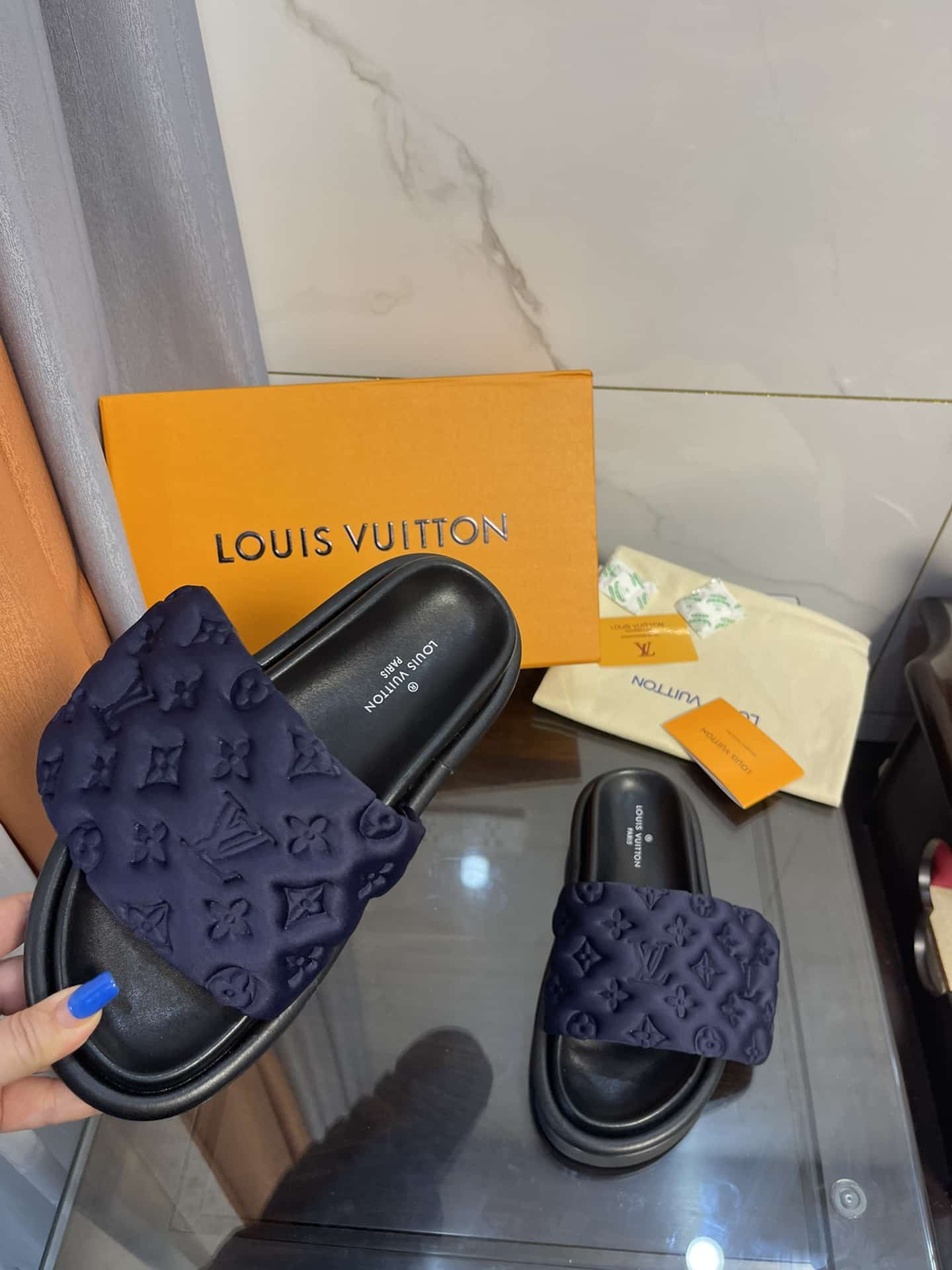 (1:1 replica) Louis Vuitton Women s Pool Pillow Comfort Mule Dark Blue For Women LV