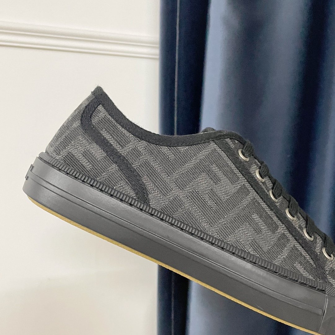 (1:1 replica) Fendi Domino Black FF Fabric Low-Tops For Women