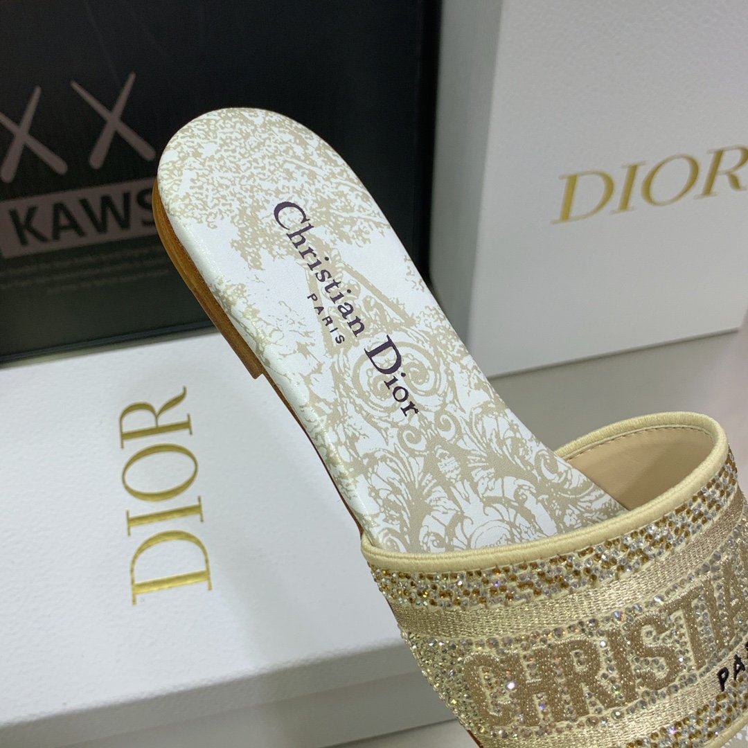(1:1 replica) Christian Dior Women s Dway Slide White For Women CD