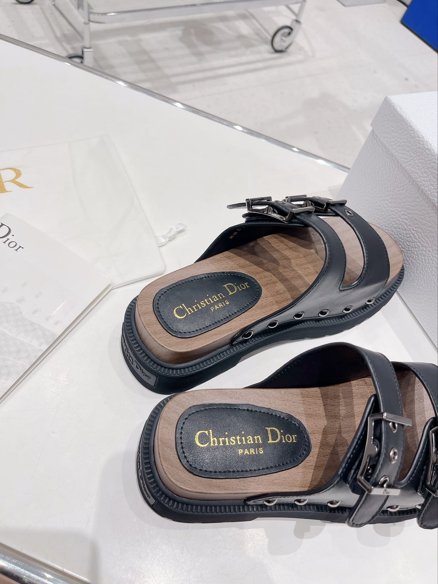 (1:1 replica) Christian Dior Women s Diorquake Sandal Black For Women CD KCQ713VEA_S20X