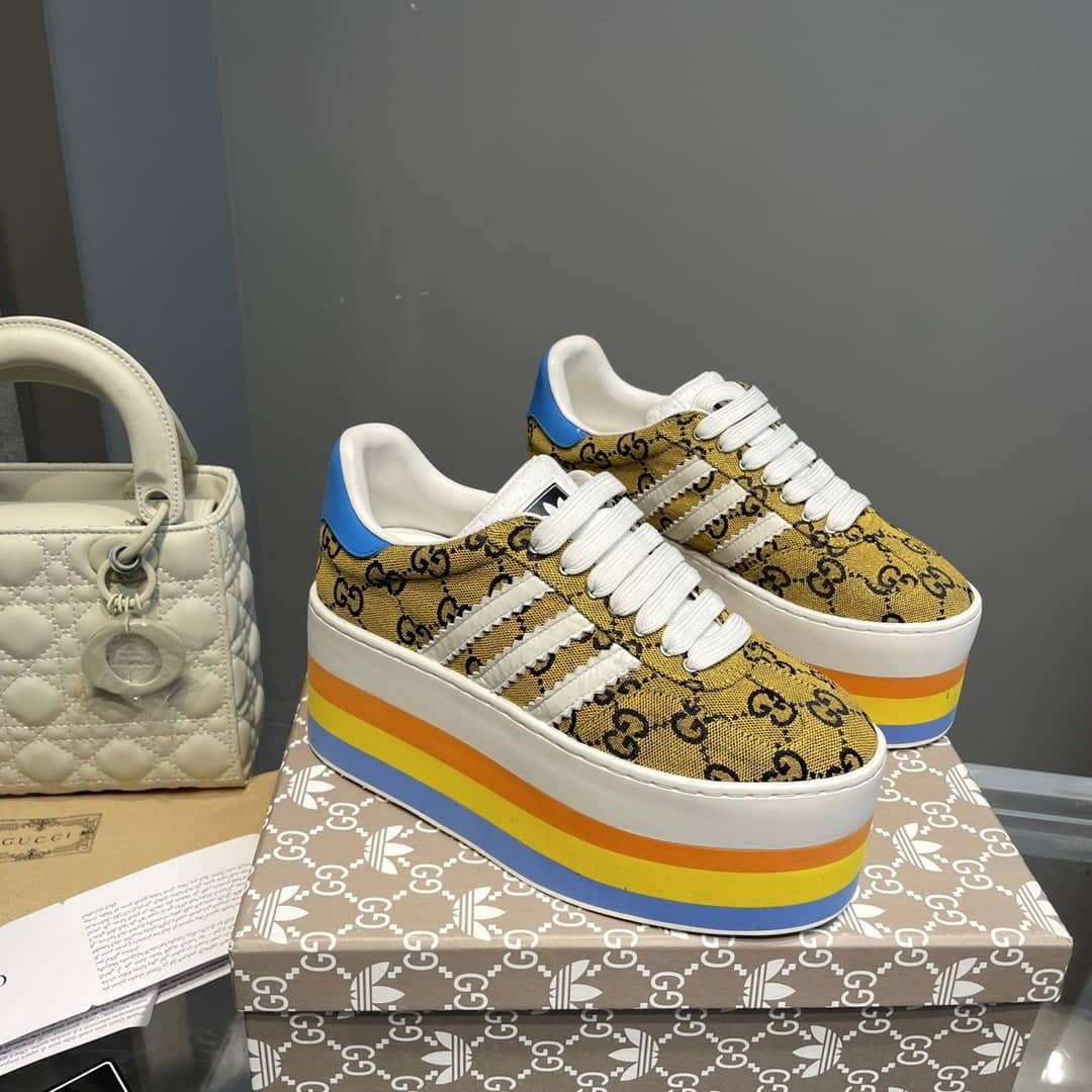 (1:1 replica) Gucci x Adidas Women s GG Gazelle Sneaker Beige For Women GG 707873 UWV20 7163