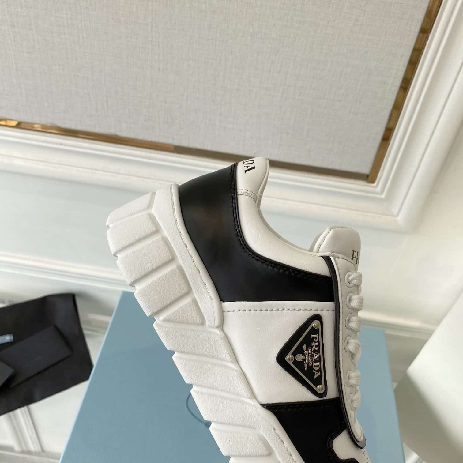 (1:1 replica) Prada Women s Gabardine Sneakers Black For Women LV
