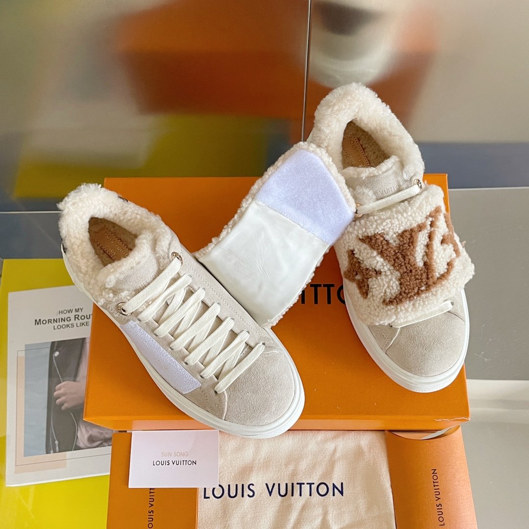 (1:1 replica) Louis Vuitton Women s Time Out Sneaker Nude For Women LV 1AADU0