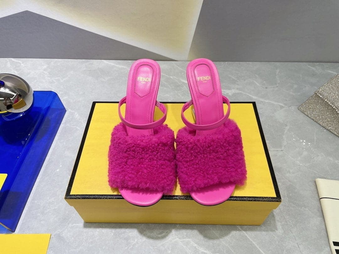(1:1 replica) Fendi First Pink Sheepskin High-Heeled Sandals For Women
