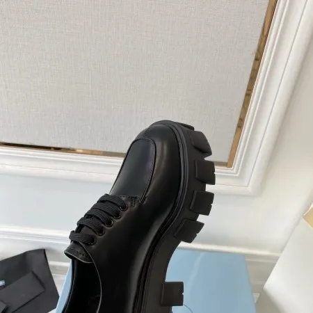 (1:1 replica) Prada Monolith Lace-up Loafers in Black Brushed Leather PRL009