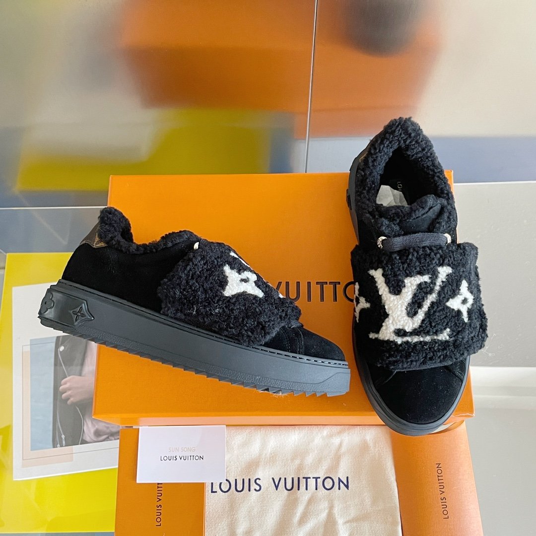 (1:1 replica) Louis Vuitton Women s Time Out Sneaker Black For Women LV 1AADTK