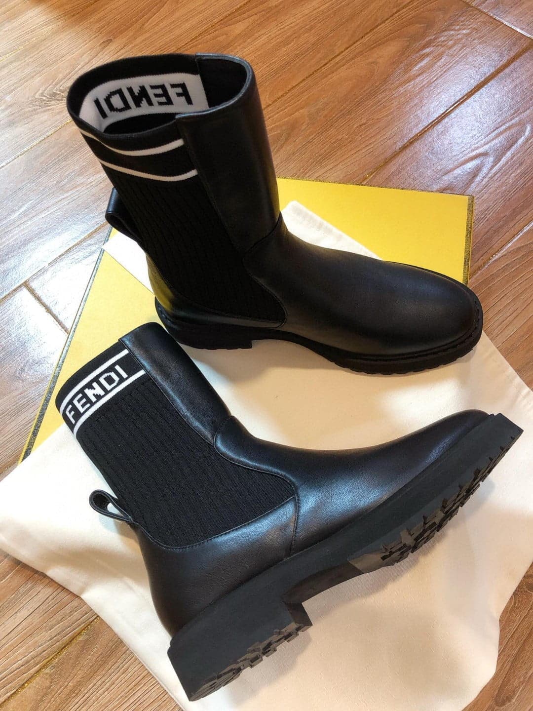 (1:1 replica) Fendi Rockoko Stretch Fabric Black For Women FF