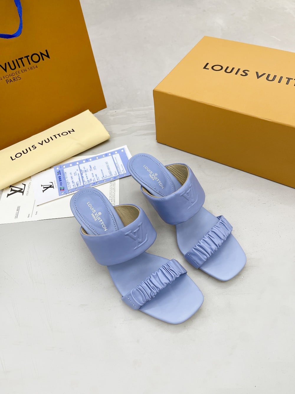 (1:1 replica) Louis Vuitton Women s Drapy Mule Blue For Women LV