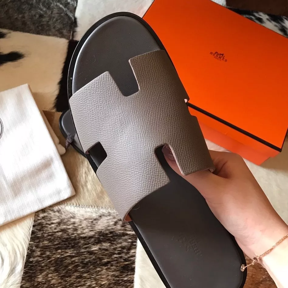 (1:1 replica) HERMES MEN S IZMIR SANDALS IN GREY EPSOM CALFSKIN HMSD027