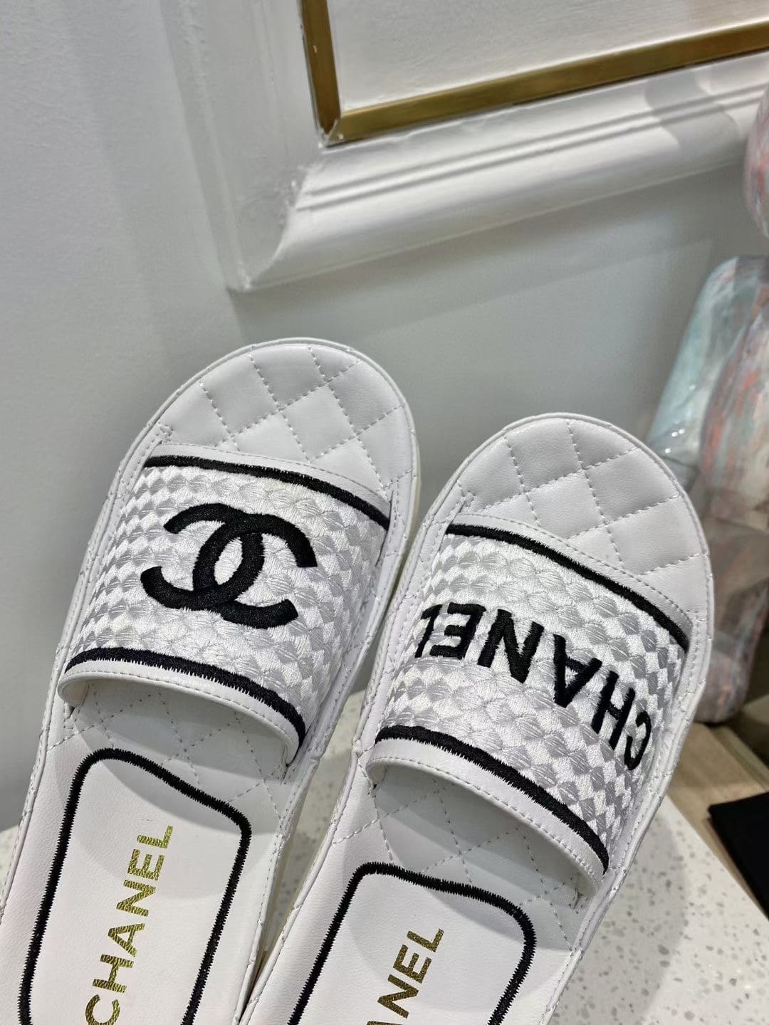 (1:1 replica) Chanel Women s Mules Black And White For Women