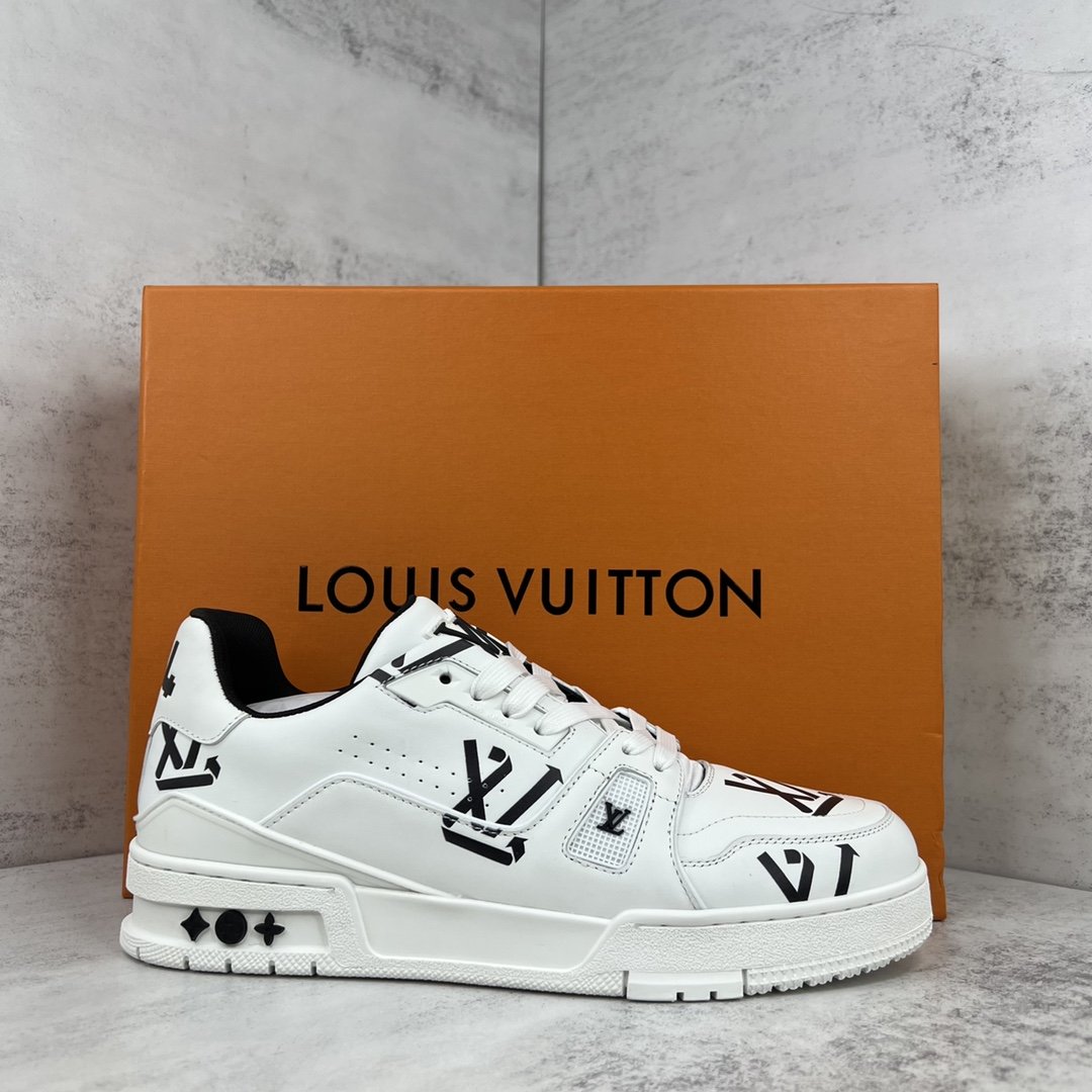 (1:1 replica) Louis Vuitton Women s LV Trainer Sneaker Black For Women LV