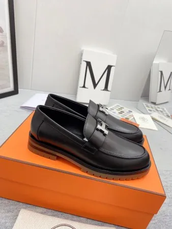 (1:1 replica) Hermes Women s Faubourg Loafers in Black Leather HM076