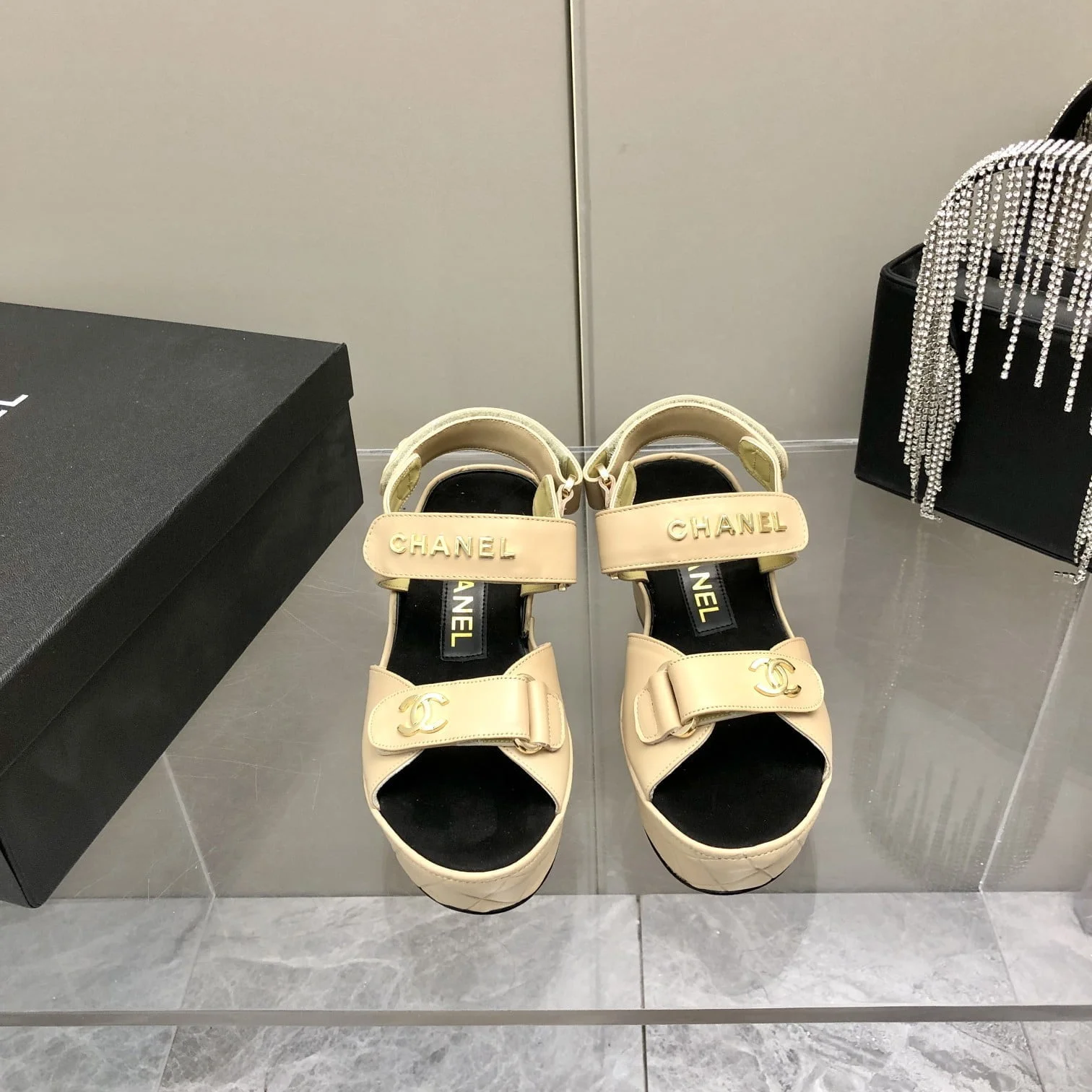 (1:1 replica) Chanel Sandals Cream For Women, Women s Shoes