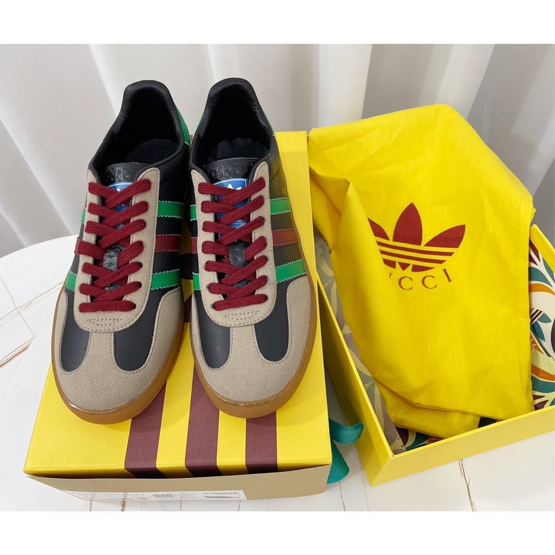 (1:1 replica) Gucci x Adidas Women s Gazelle Sneaker Black For Women 726487 AAA43 9549