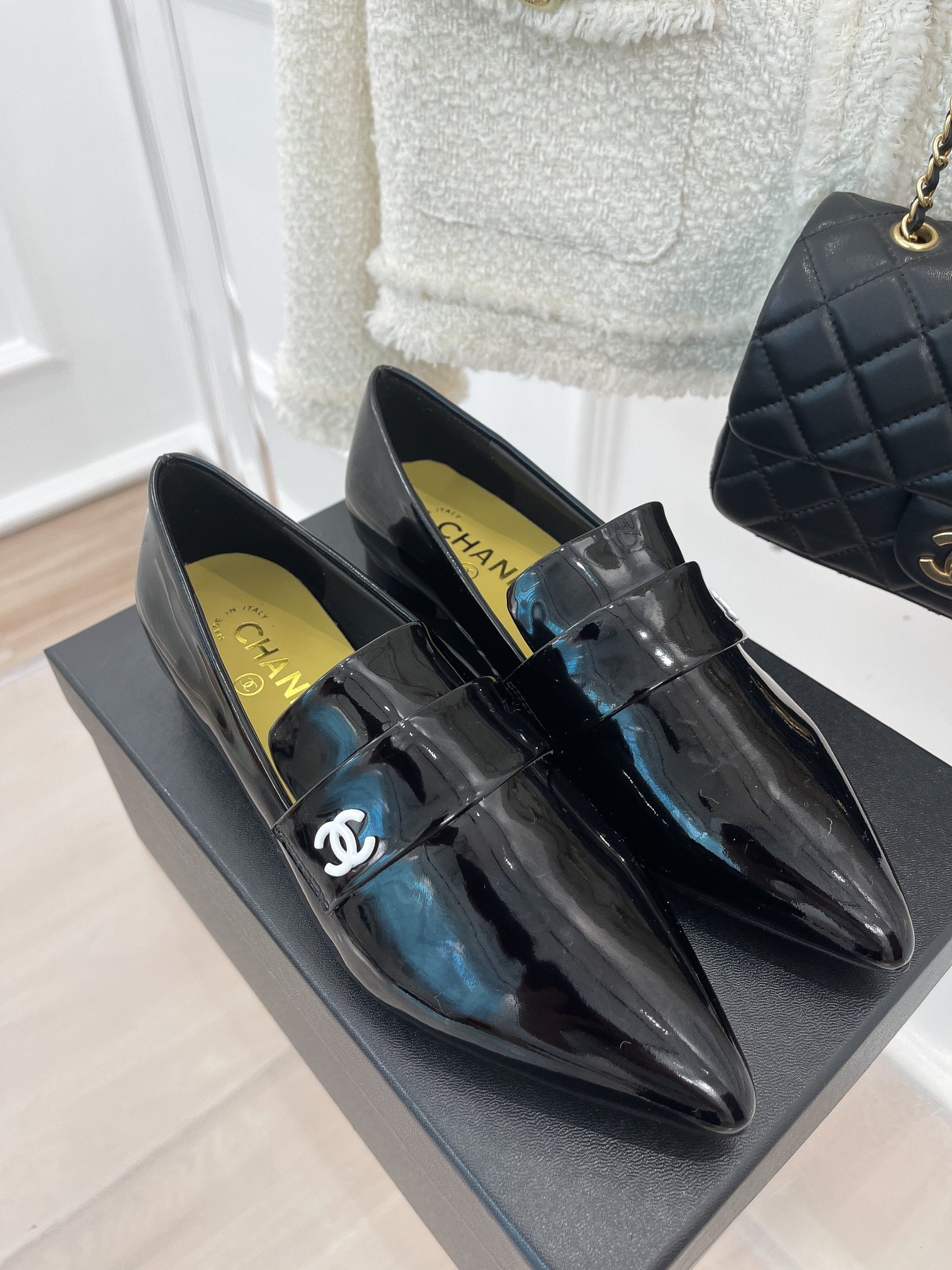 (1:1 replica) Chanel Women s Loafer With Logo Bright Black For Women
