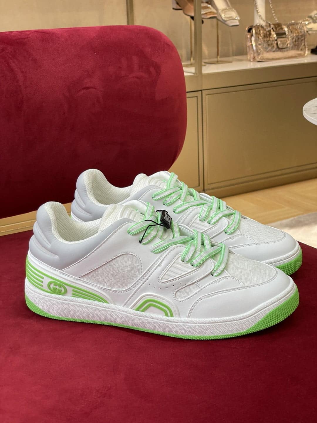 (1:1 replica) Gucci Women s Sneaker Gucci Basket Donna White Demetra For Women 700290 2SHG0 9089