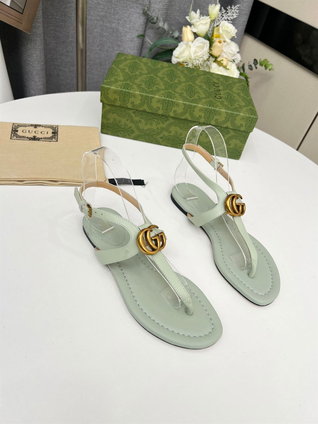 (1:1 replica) GUCCI WOMEN S DOUBLE G THONG SANDAL LIGHT GREEN LEATHER GSL019
