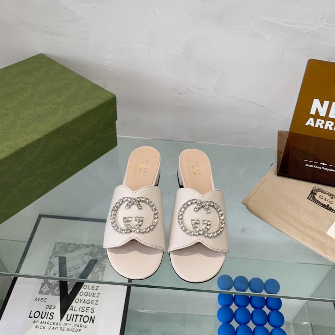 (1:1 replica) Gucci Women s Nojum Sandal White For Women GG