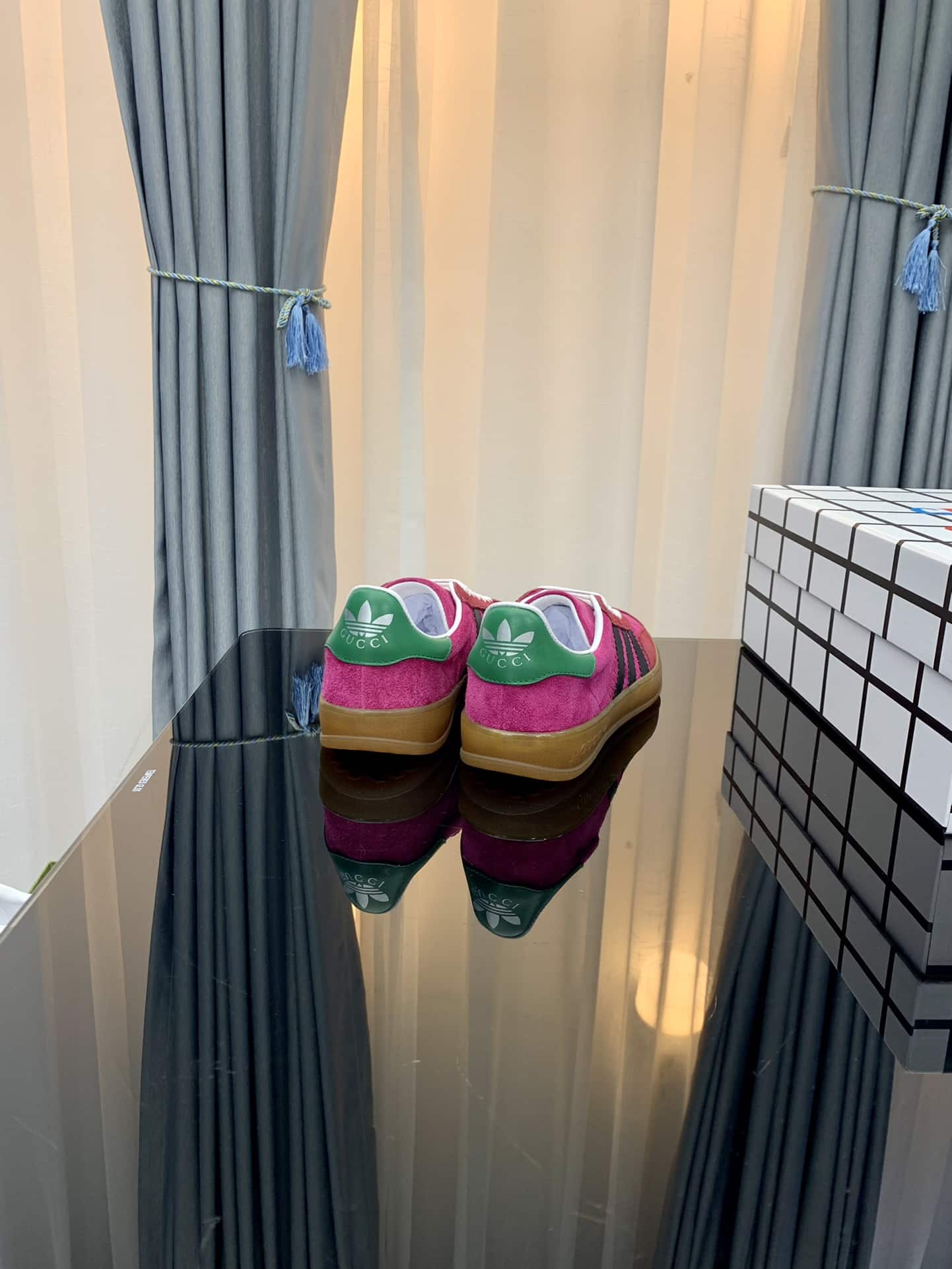 (1:1 replica) Gucci x Adidas Women s Gazelle Sneaker Pink For Women GG