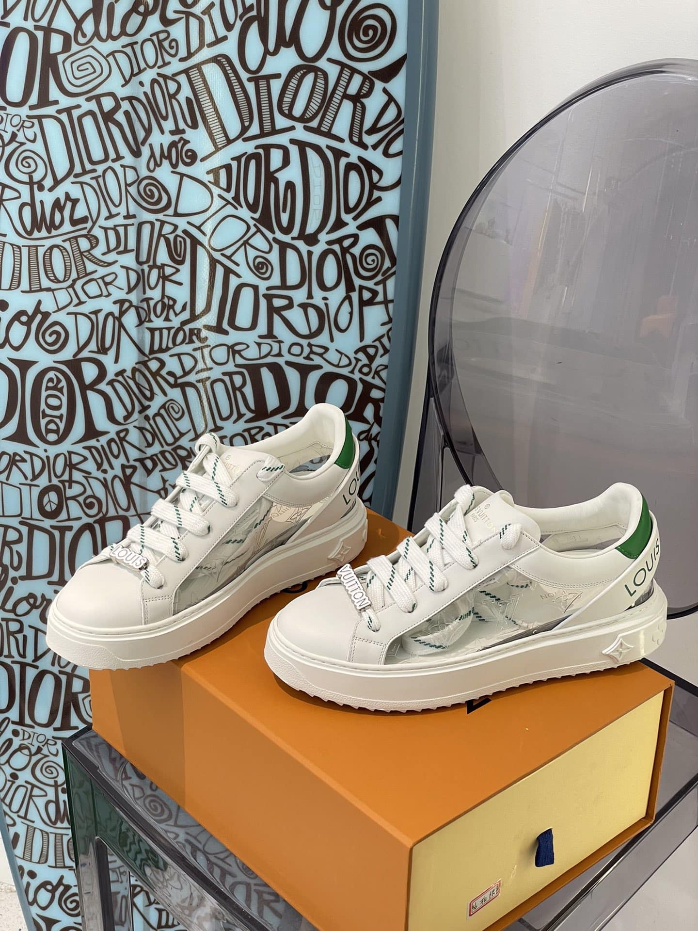 (1:1 replica) Louis Vuitton Women s Time Out Sneaker Green For Women LV