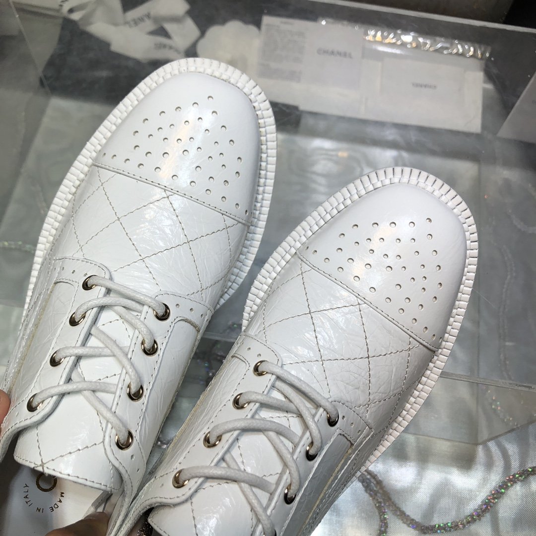 (1:1 replica) Chanel Women s Laced Shoes White For Women