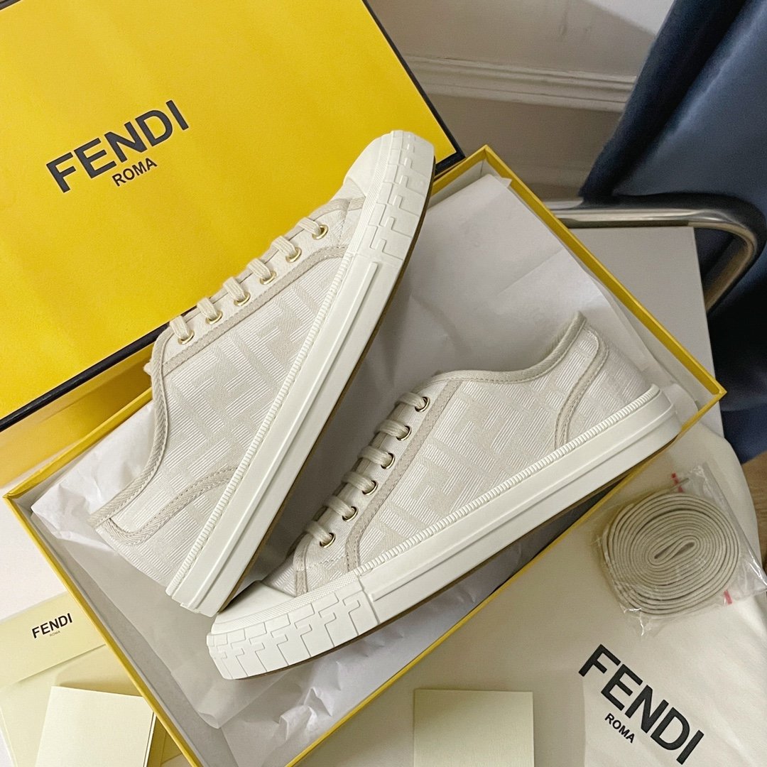 (1:1 replica) Fendi Domino White FF Fabric Low-Tops For Women 8E8325AJZXF1GQF