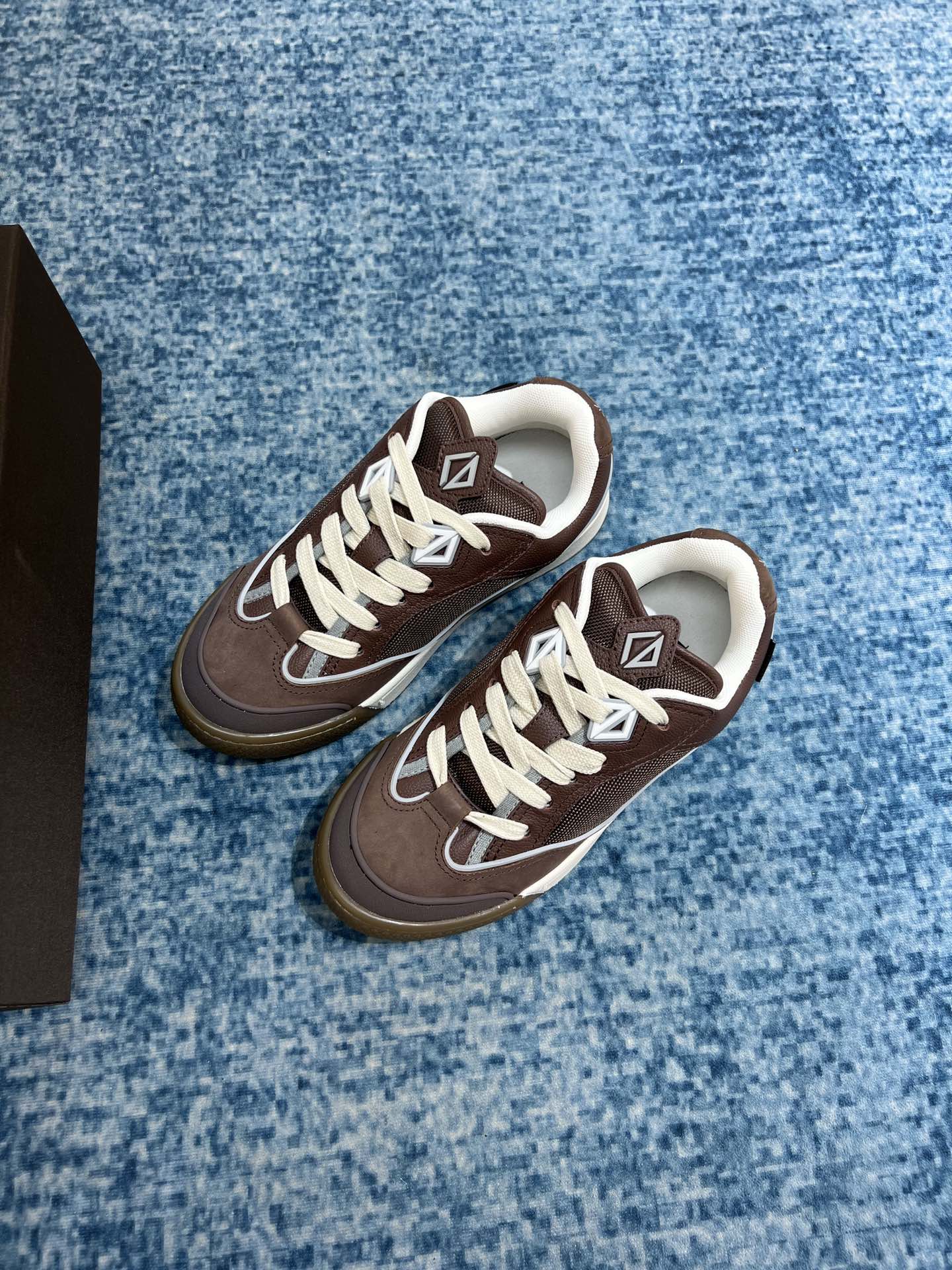 (1:1 replica) Christian Dior Women s B713 Sneaker Brown For Women CD