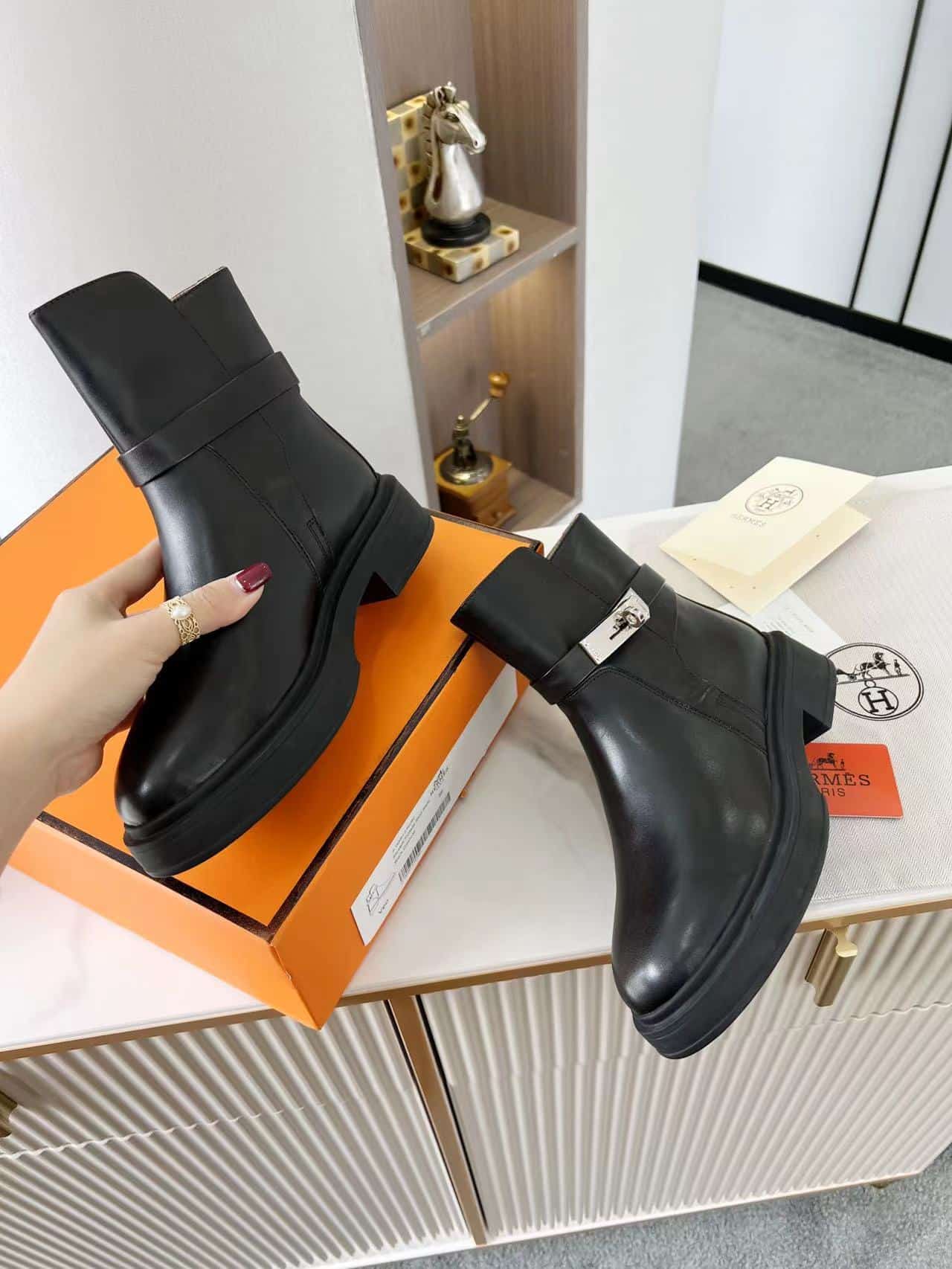 (1:1 replica) Hermes Veo Ankle Boot Black For Women, Women s Shoes H221827ZH01435