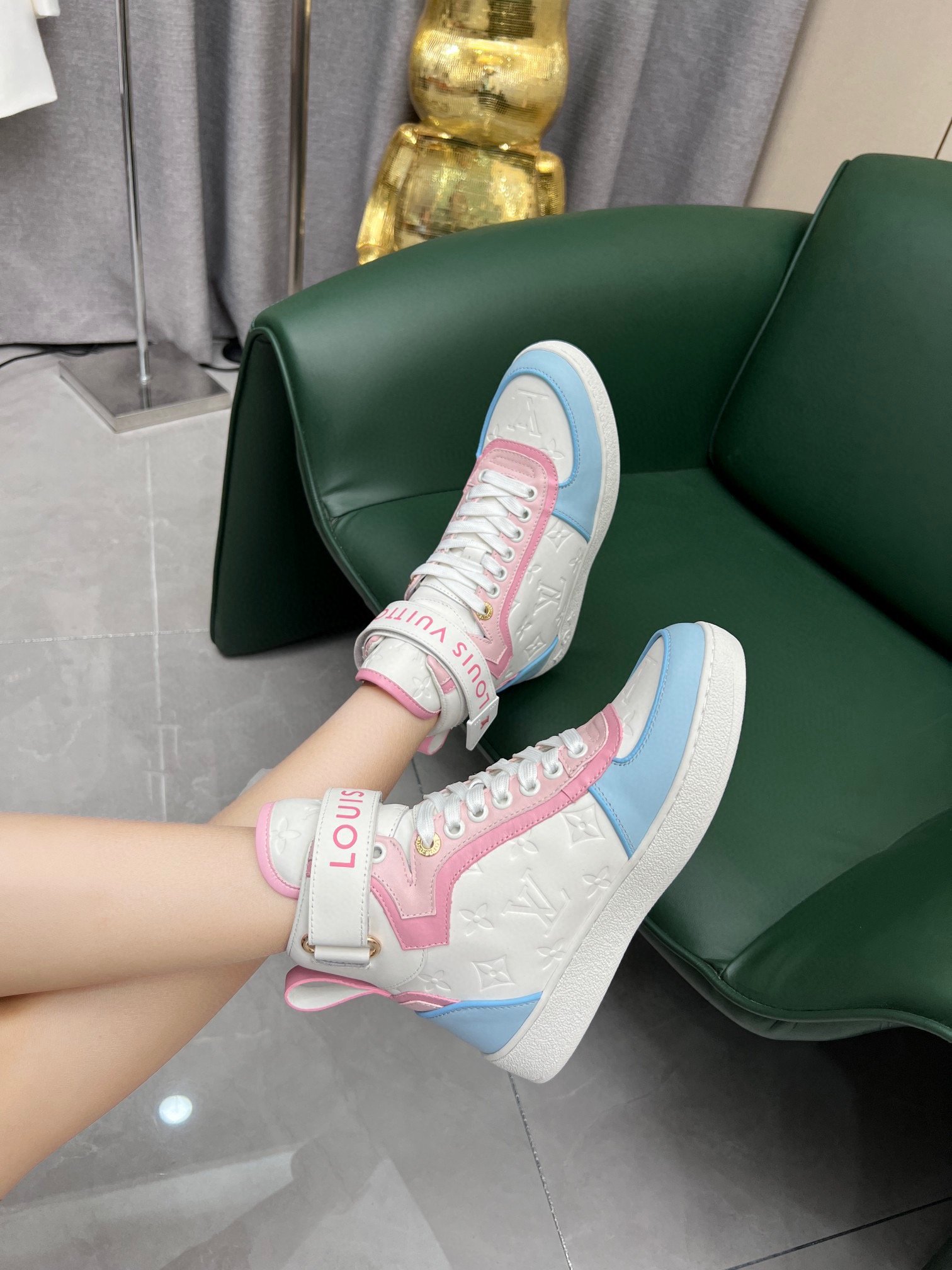 (1:1 replica) Louis Vuitton Women s Boombox Sneaker Boot Pink For Women LV