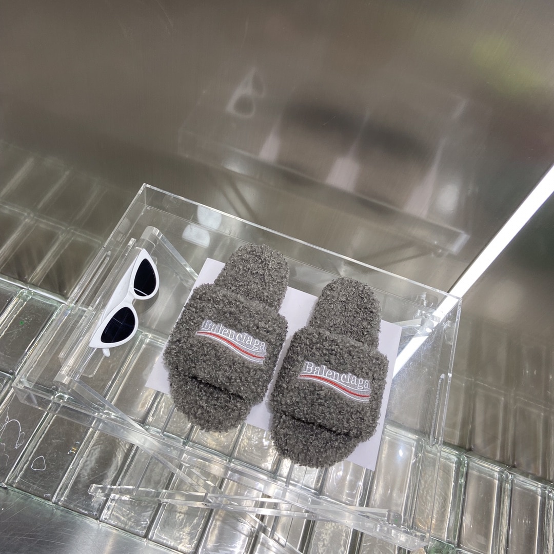 (1:1 replica) Balenciaga Furry Slide Sandal Grey For Women