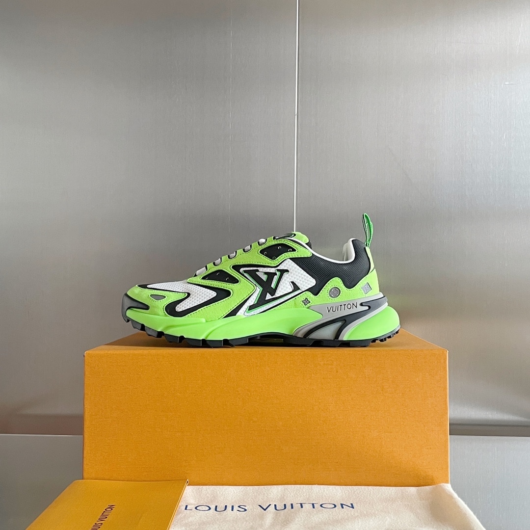 (1:1 replica) Louis Vuitton Men s LV Runner Tatic Sneaker Green For Men LV 1A9JER