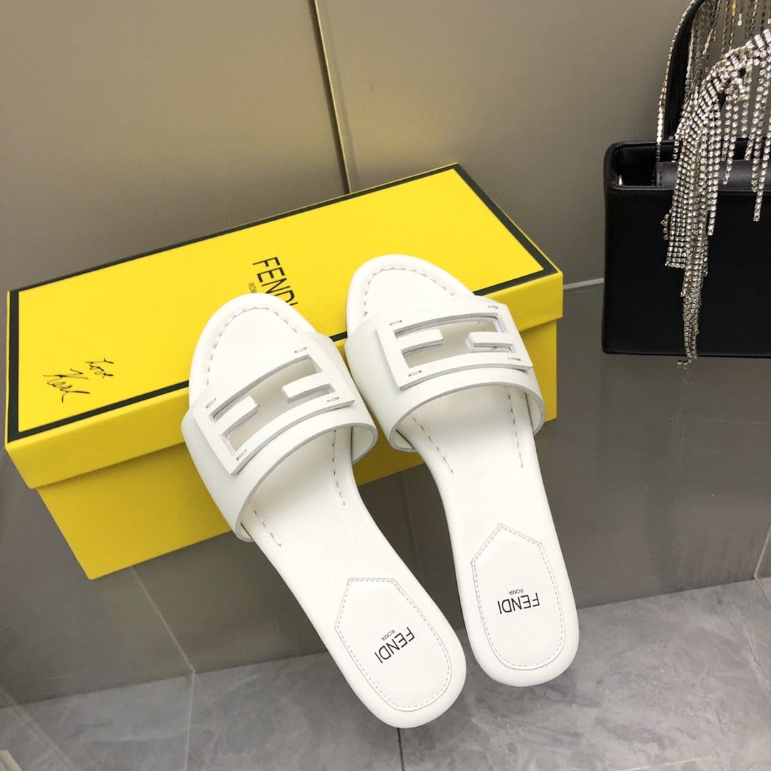 (1:1 replica) Fendi Baguette White For Women FF