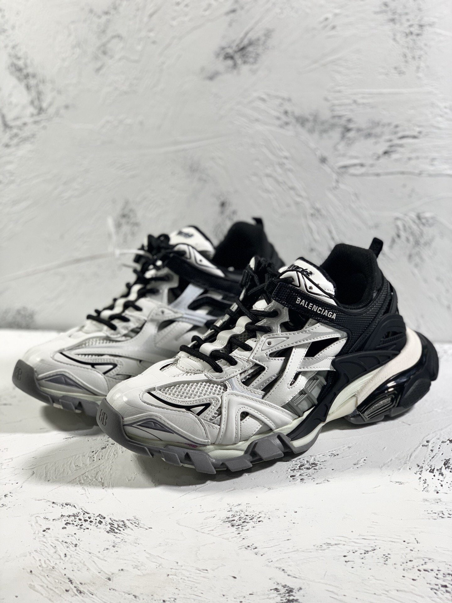 (1:1 replica) Balenciaga Track.2 Clear Sole Trainers Black/White For Women