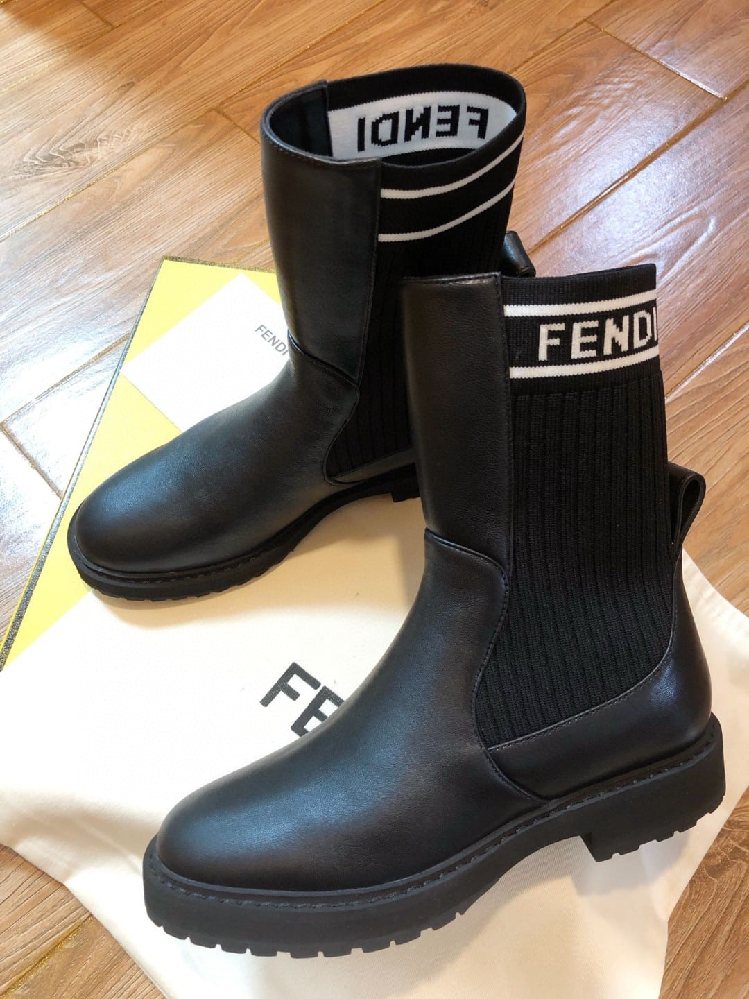 (1:1 replica) Fendi Rockoko Stretch Fabric Black For Women FF