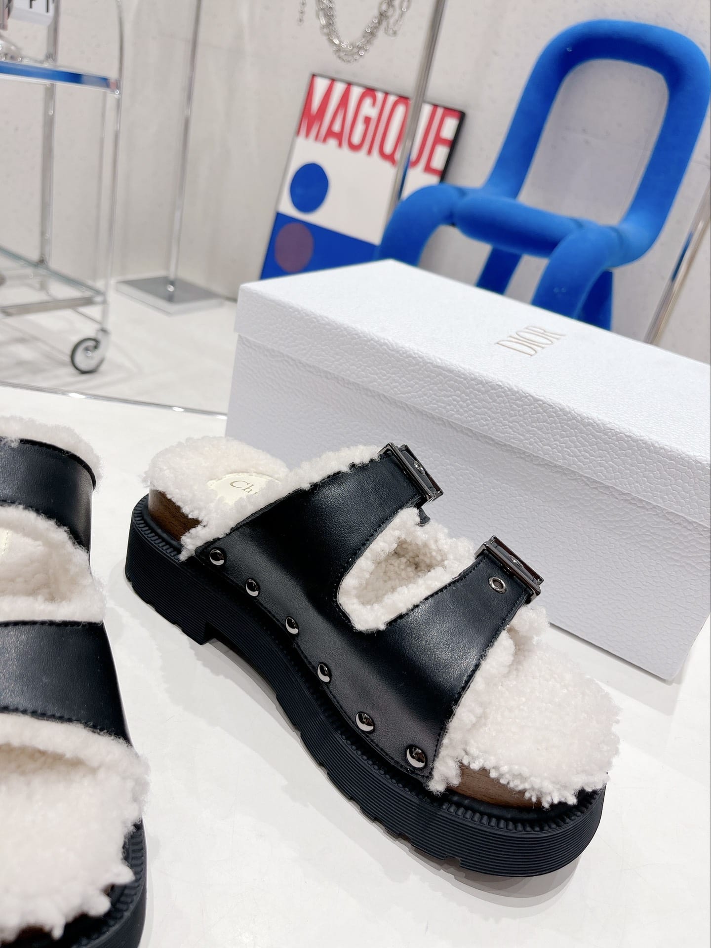 (1:1 replica) Christian Dior Women s Diorquake Sandal Black For Women CD