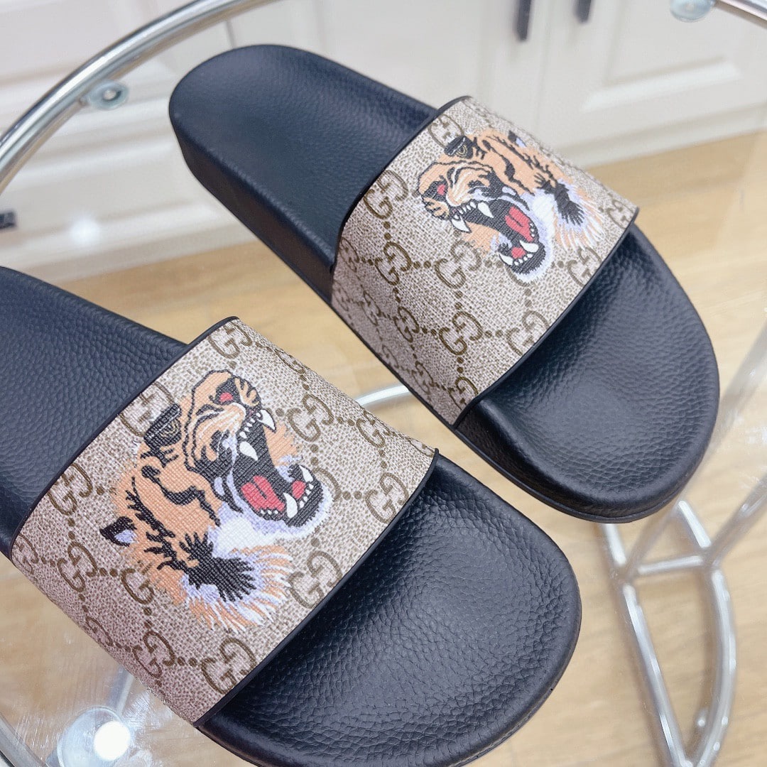 (1:1 replica) Gucci Women s Gucci Supreme Slides With Tiger Black And Gray For Women 408508
