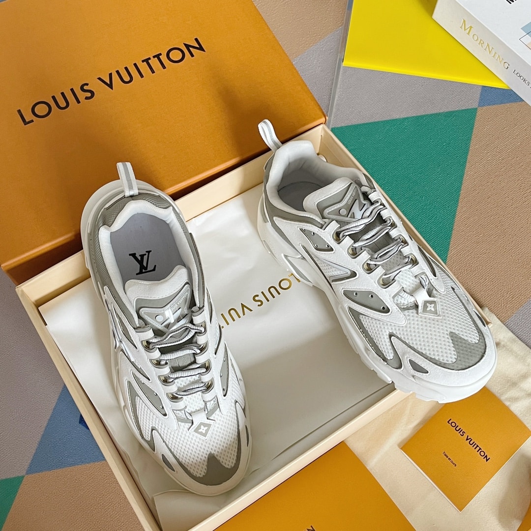 (1:1 replica) Louis Vuitton Men s LV Runner Tatic Sneaker White For Men LV 1A9TUZ