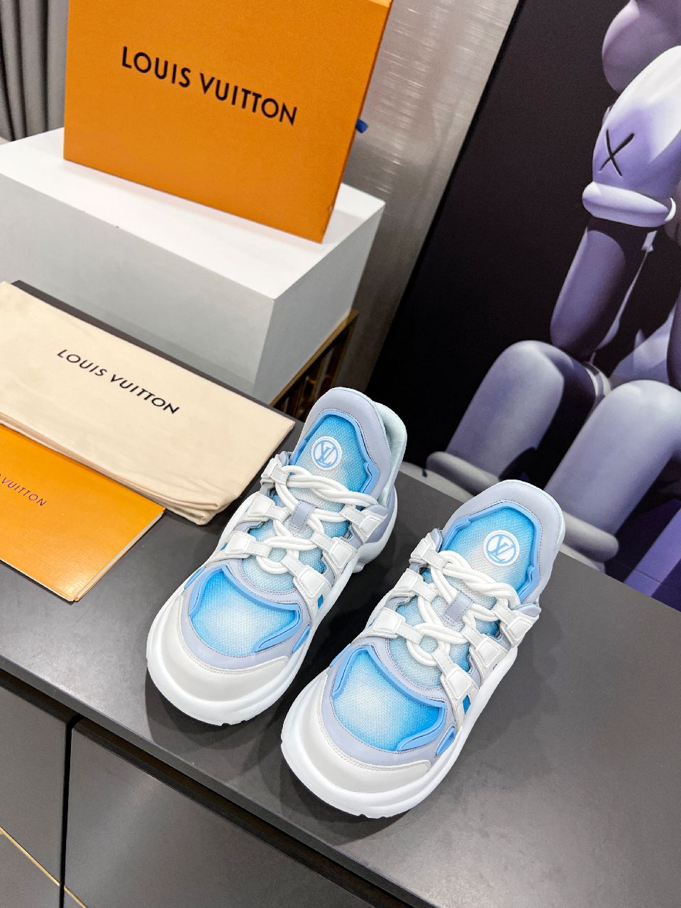 (1:1 replica) Louis Vuitton Women s LV Archlight Sneaker Blue For Women LV 1A9RVB
