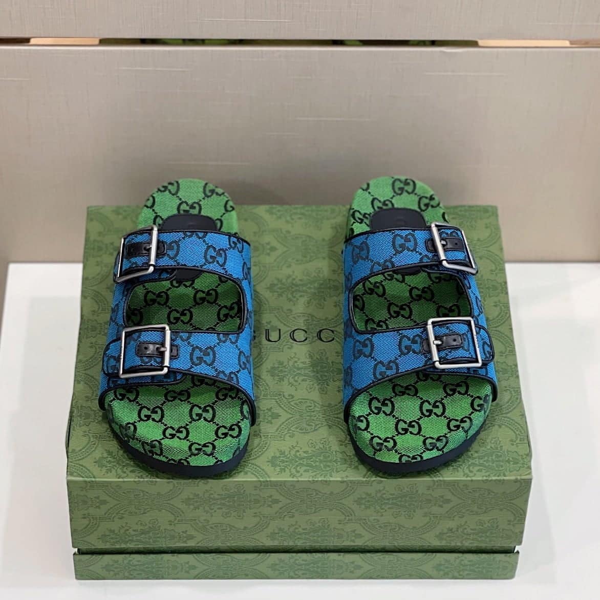(1:1 replica) Gucci Women s Slide Sandal With Straps Beige And Blue For Women GG