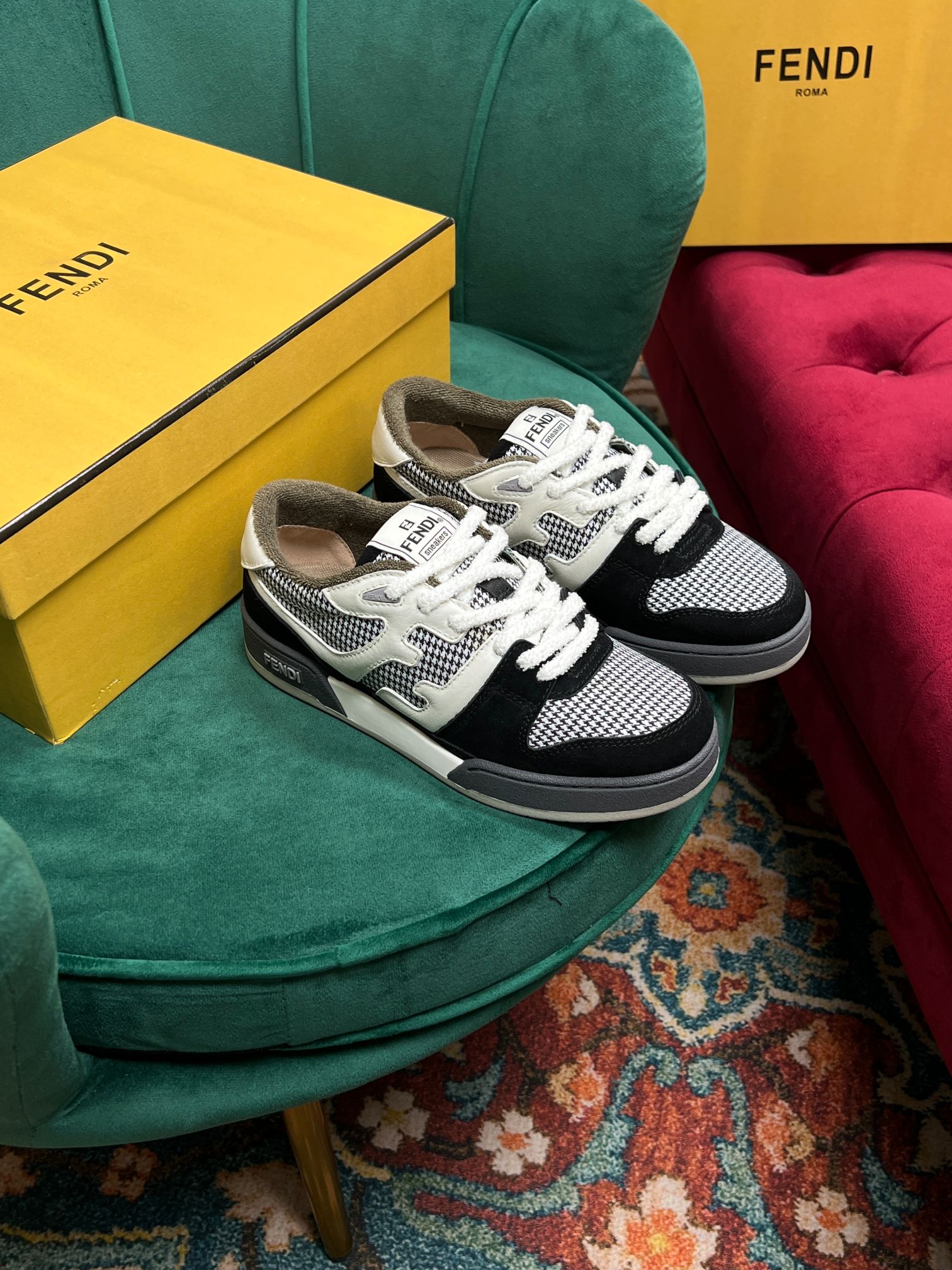 (1:1 replica) Fendi Match Low Tops In Black For Women