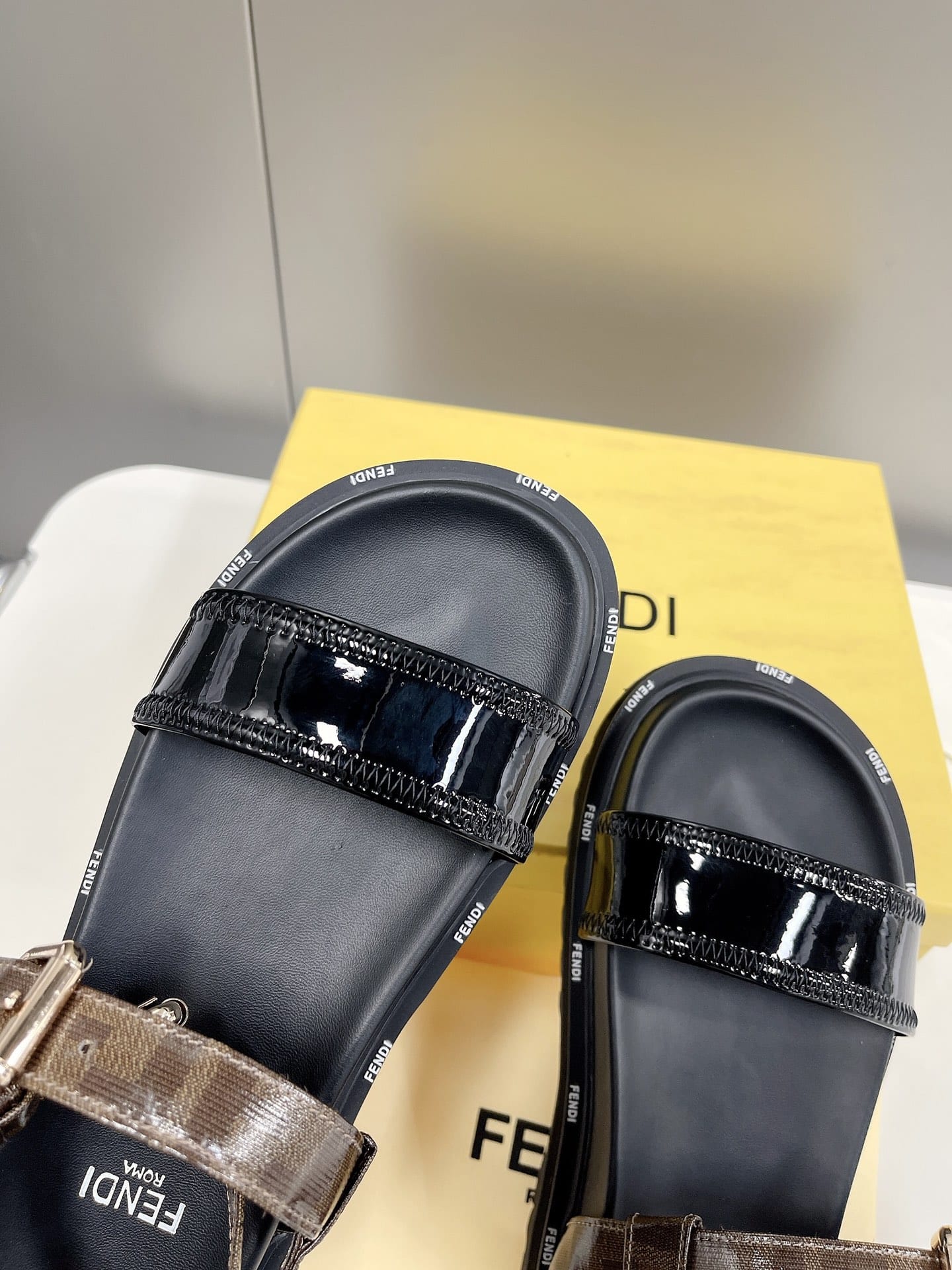 (1:1 replica) Fendi Black Jacquard Sandals For Women