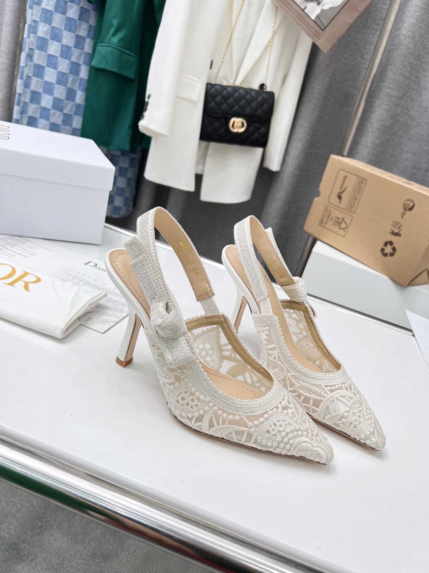 (1:1 replica) Christian Dior Women s J Adior Slingback Pump White For Women CD KCP945MCM_S03W