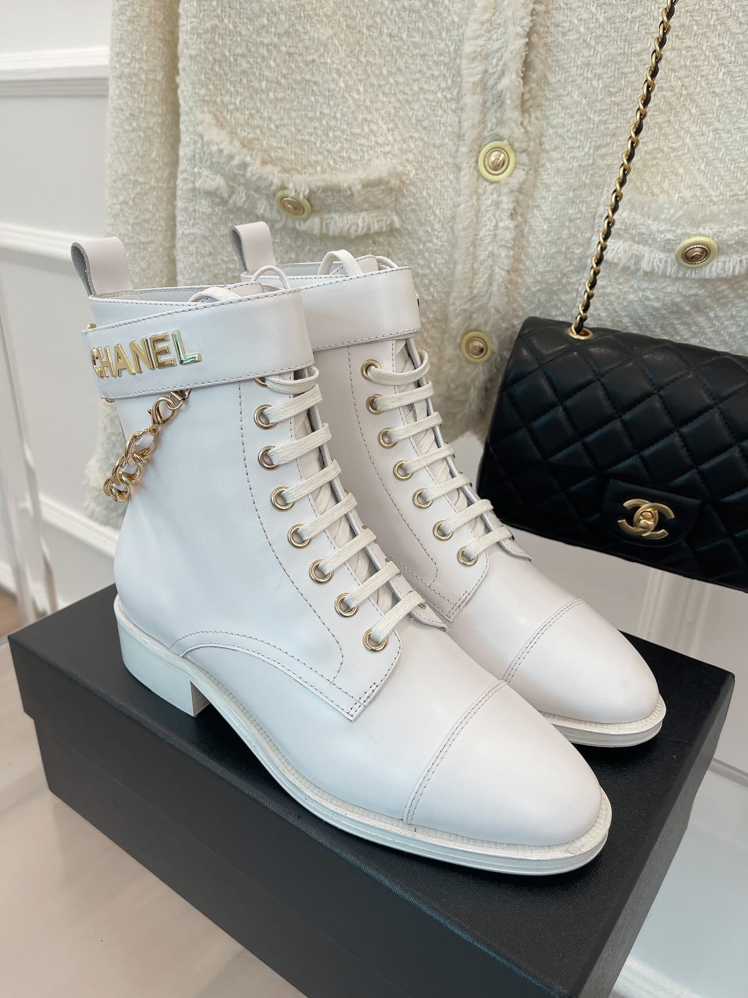 (1:1 replica) Chanel Women s Lace-Up With Chain White For Women 1.5in/4cm