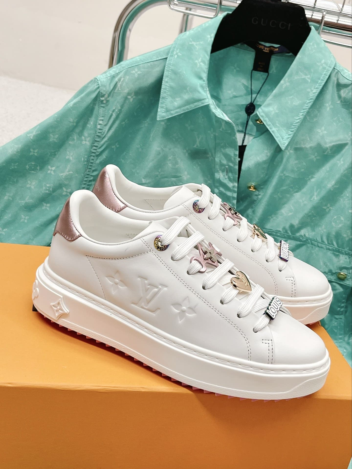 (1:1 replica) Louis Vuitton Women s Time Out Sneaker Pink For Women LV 1AADNC