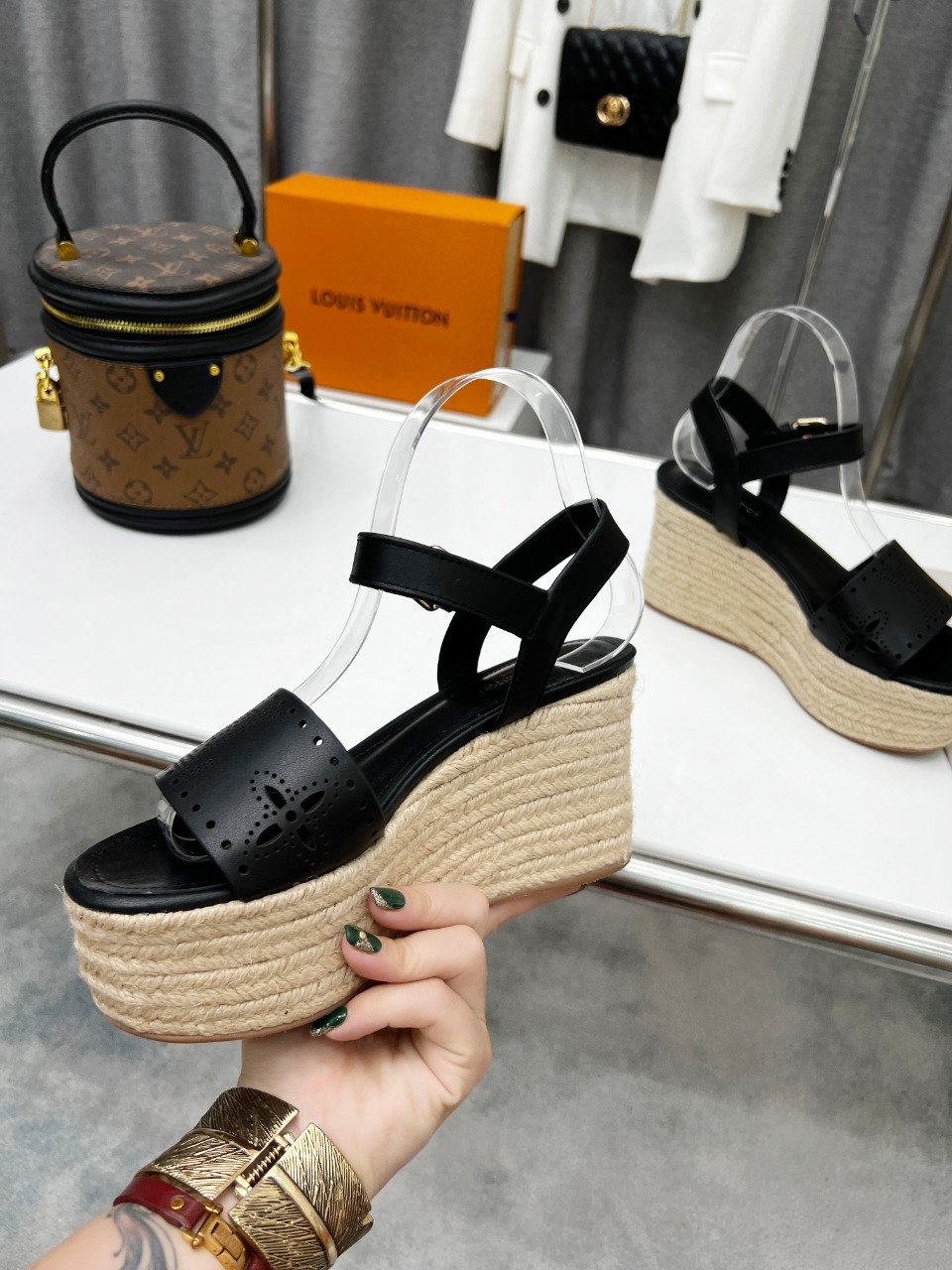(1:1 replica) Louis Vuitton Women s Starboard Wedge Sandal Black For Women LV