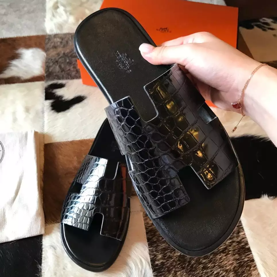 (1:1 replica) HERMES MEN S IZMIR SANDALS IN BLACK SHINY NILOTICUS CROCODILE LEATHER HMSD034